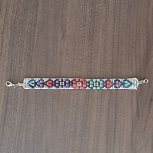 New handmade woven bead love bracelet.8.5 in.long